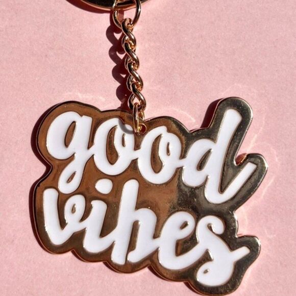 Good Vibes Gold Keychain - Picture 2 of 5